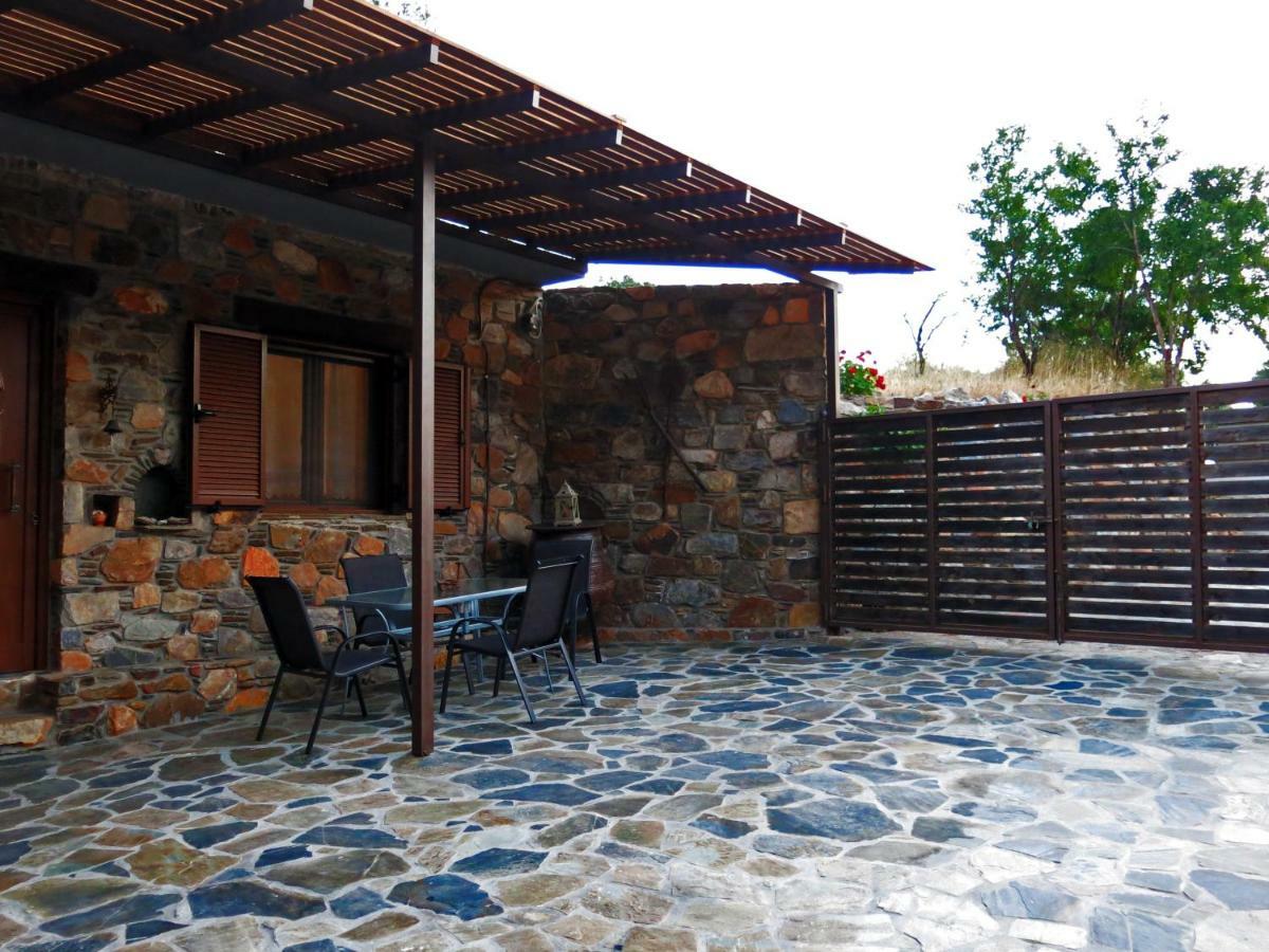 "Pefkopetro" Traditional House Keramotí Exteriér fotografie